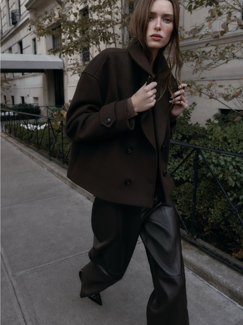 ZARA BNWT DOUBLE-BREASTED SHORT COAT. BROWN 3046/297/700